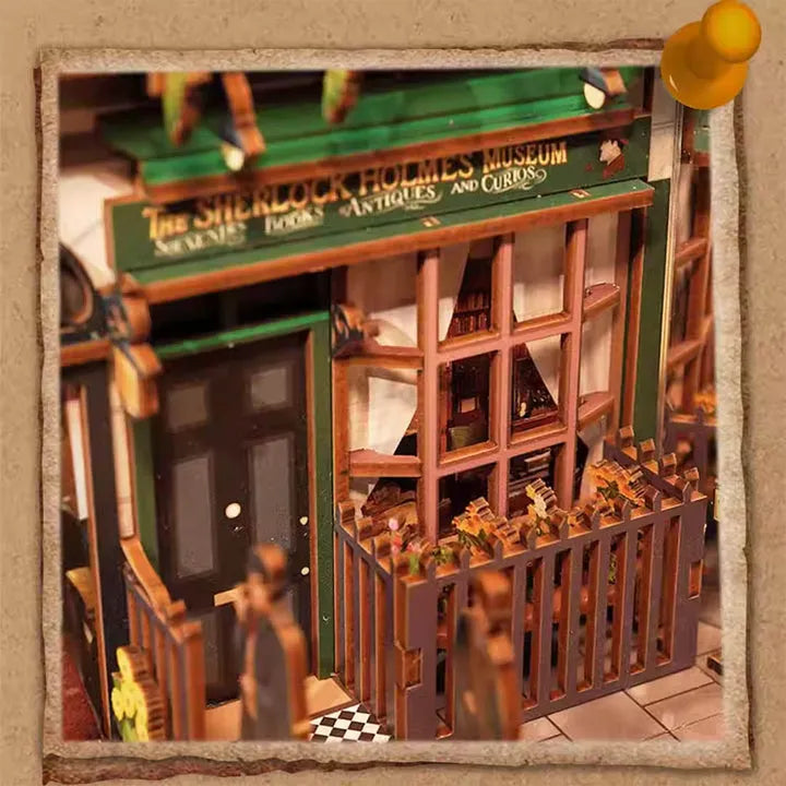 Baker Street book nook kit – detail view 4