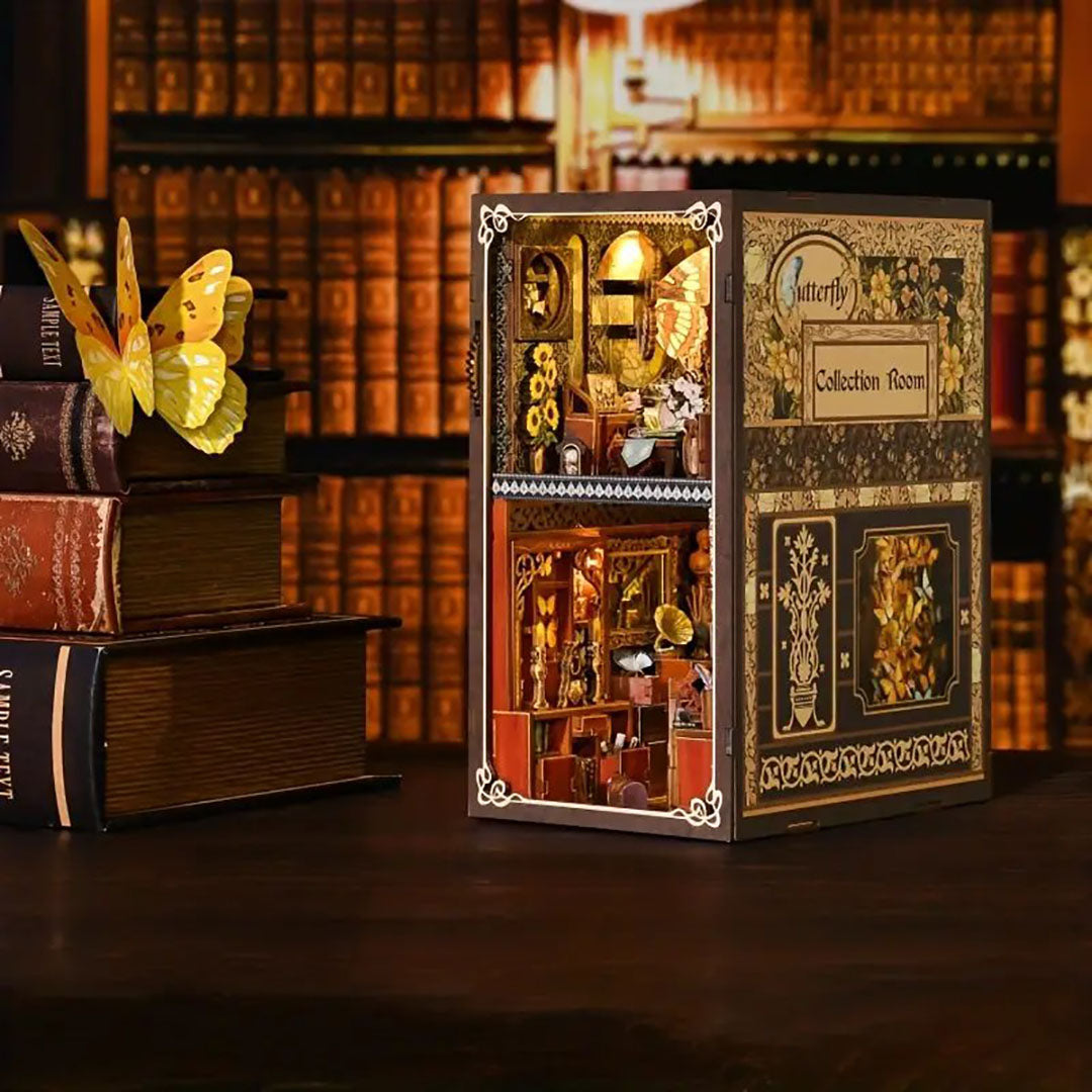 Book Nook - Sala de Colección de Mariposas