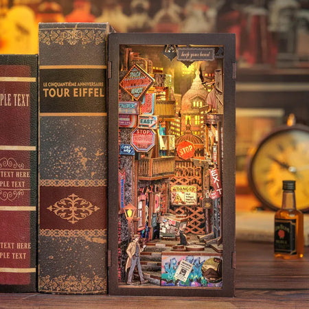 Book Nook - The Long Goodbye