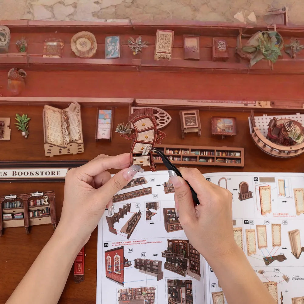 Miniature House Kit - Thames Bookstore