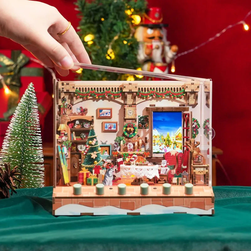 Miniature House - The Christmas Cottage