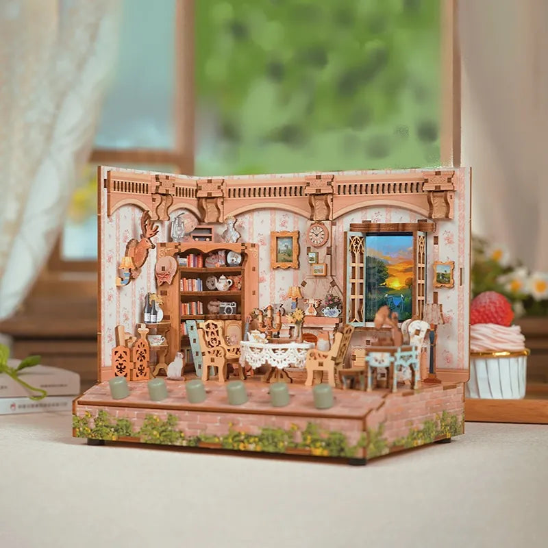 Miniature House - The Pastoral Home