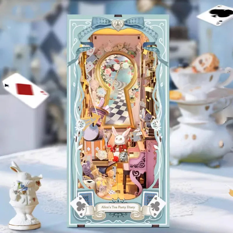 A Wonderland Folded into a Diary