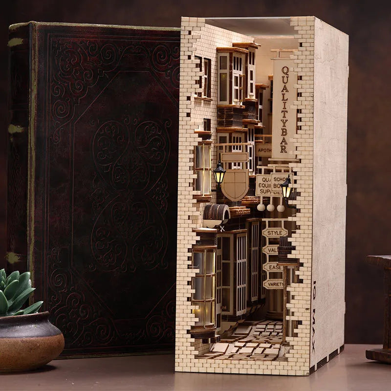 Diagon Alley book nook kit – detail view 6