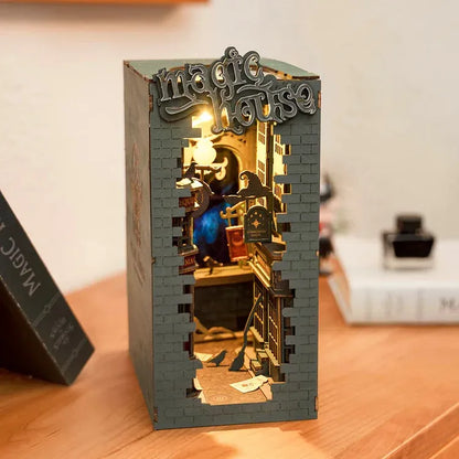 Book Nook - Magic House | TGB03