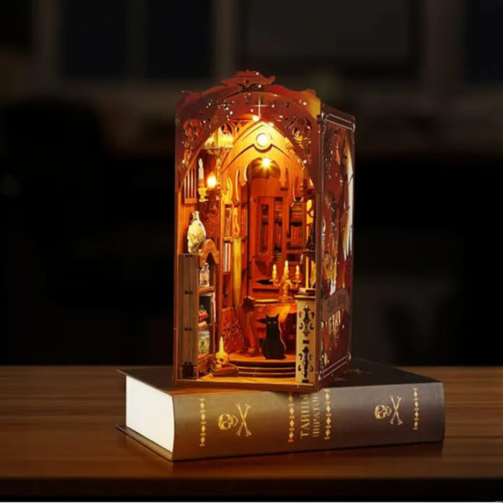 Book Nooks - Magic Library