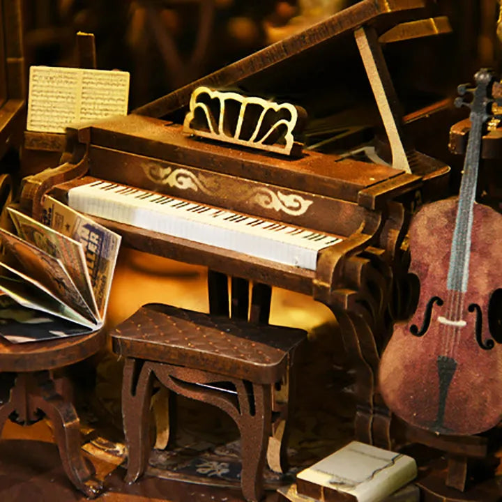 Book Nook - Pianist with Nightingale