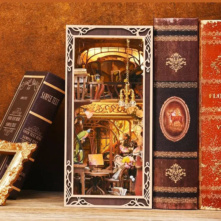 Book Nook - Painter's Day At Dusk