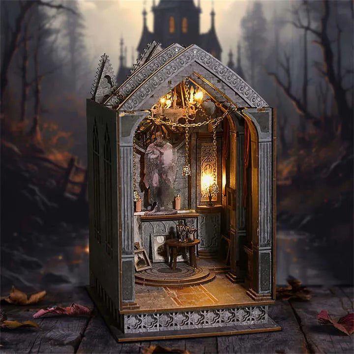 Book Nook - Oración Silenciosa Nocturna