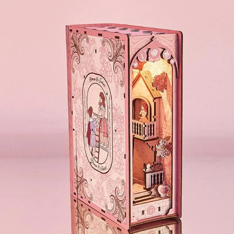 Book Nook - Romeo and Juliet