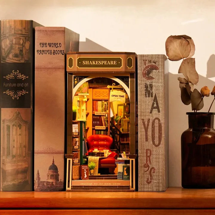 DIY Book Nook - Shakespeare | TGB07