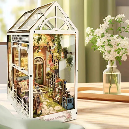 DIY Book Nook - Sylvia Garden