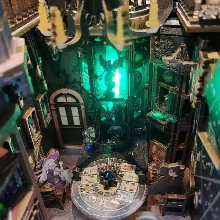 A little gathering around the tarot table