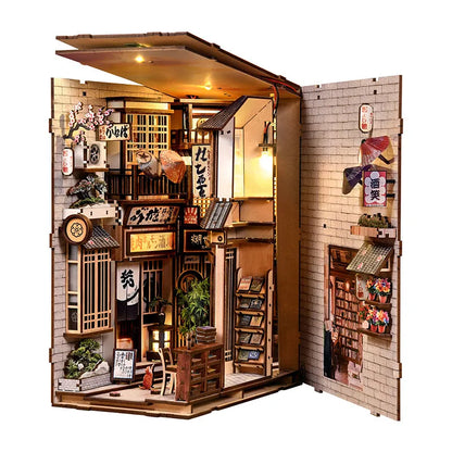 Book Nook Japan - The Alley Waiting for the Cat