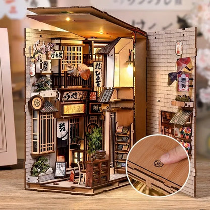 Book Nook Japan - The Alley Waiting for the Cat