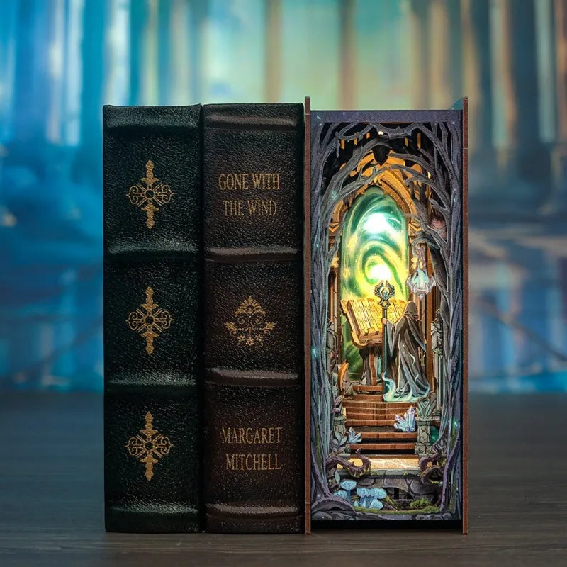 Book Nook - The Gate of Wonderland