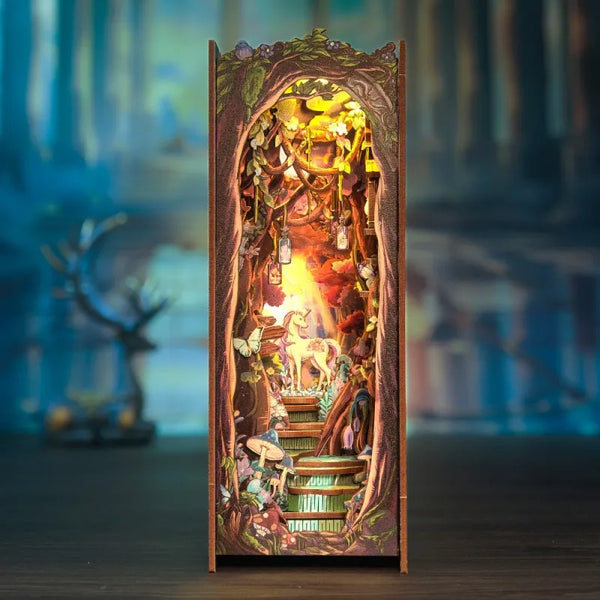 Book Nook - The Grace of The Forest