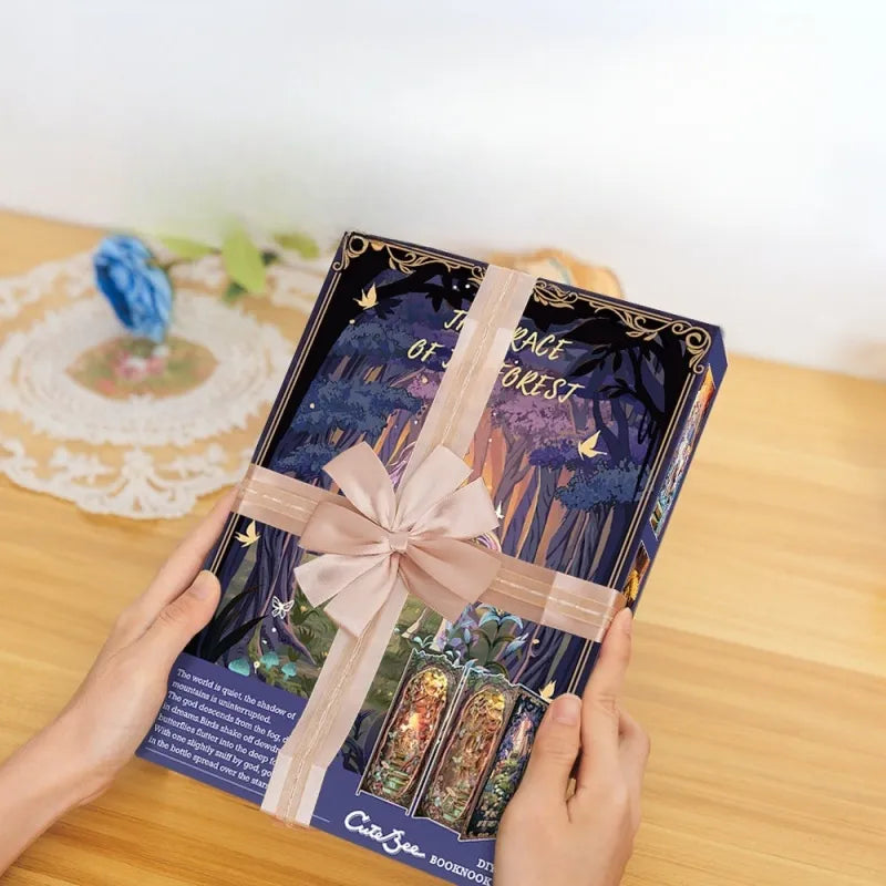 Book Nook - The Grace of The Forest