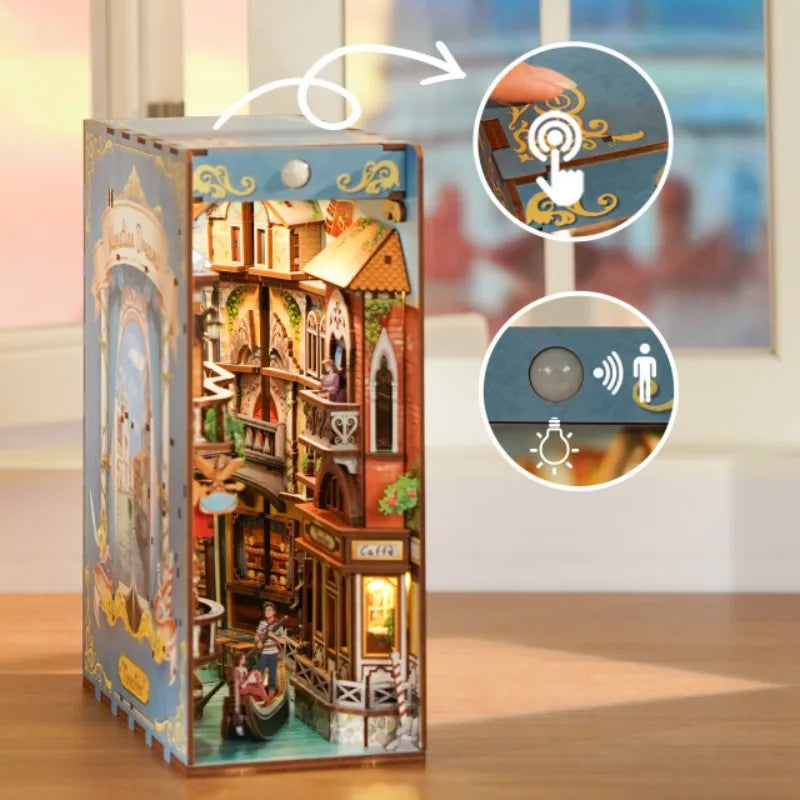 Book Nook - Venetian Dreams