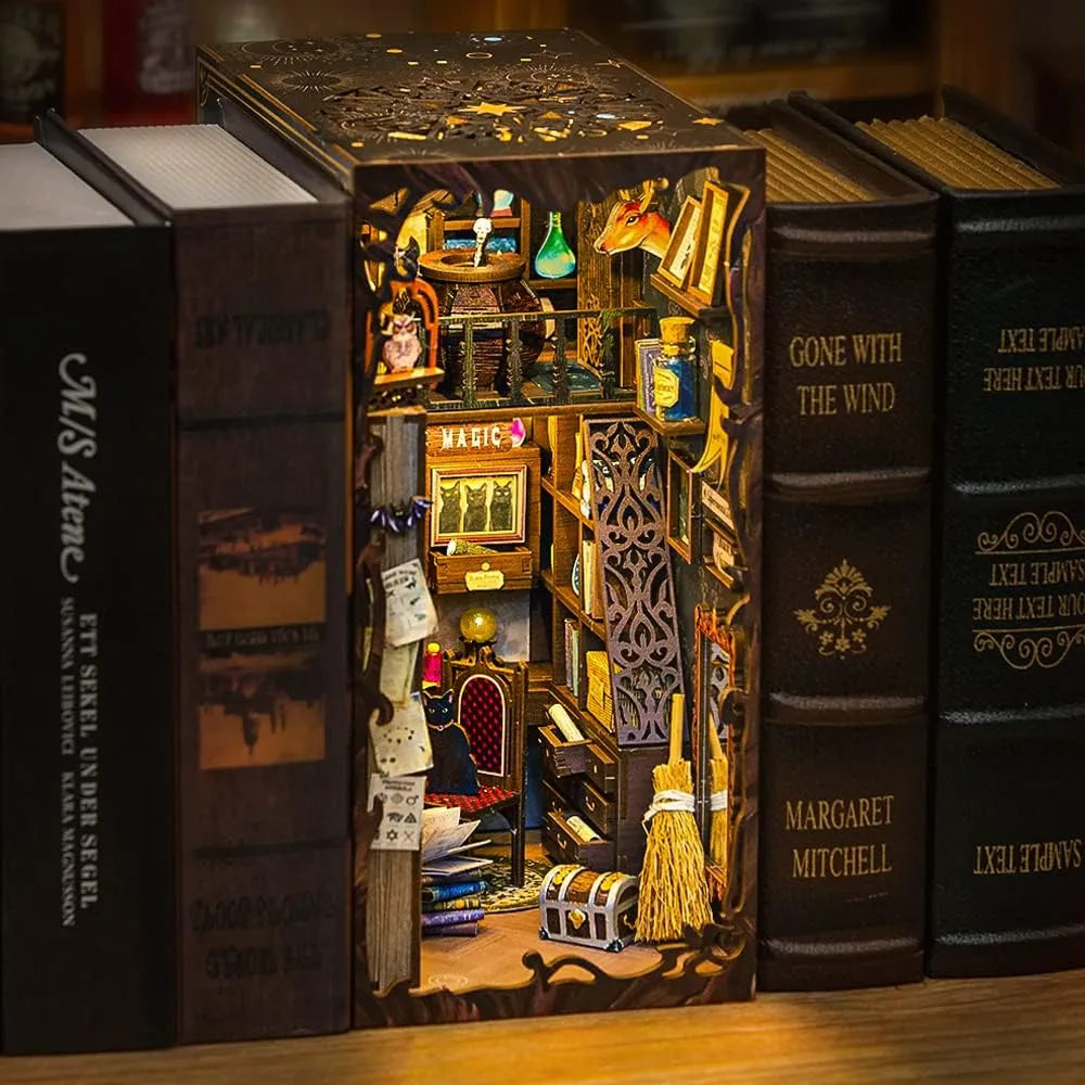 Book Nook - Magic Pharmacist