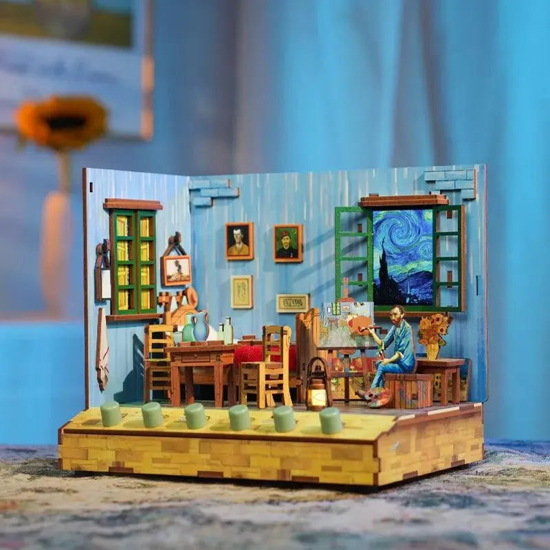 Miniature House - Vincent's Bedroom