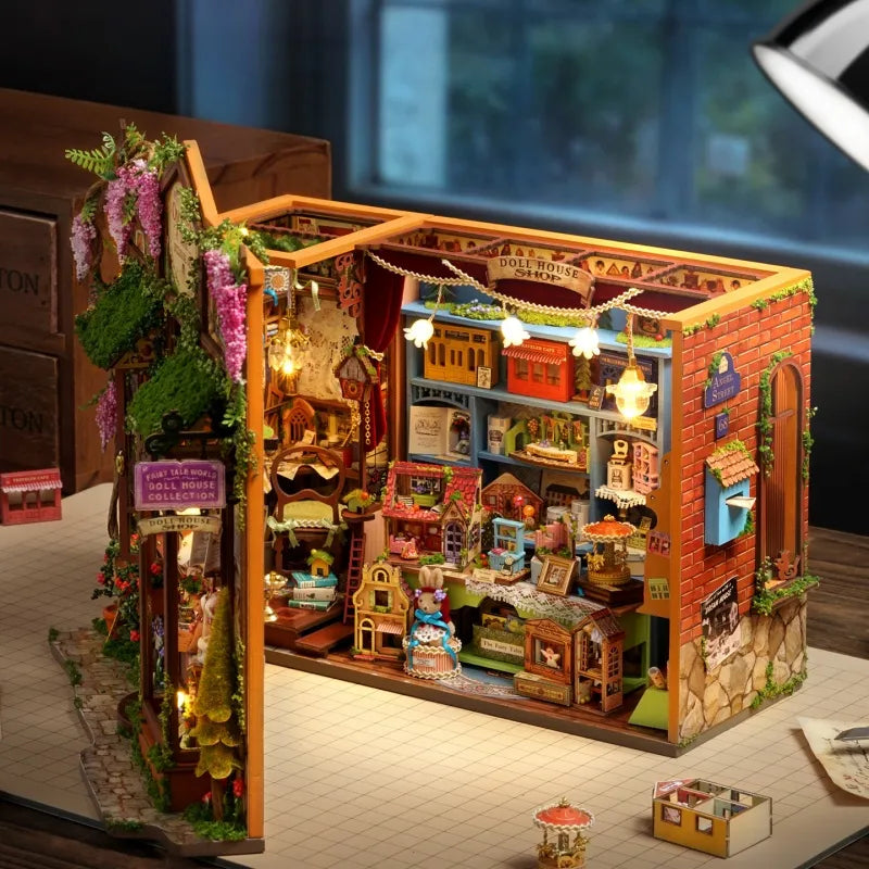 Miniature House - Dollhouse Shop