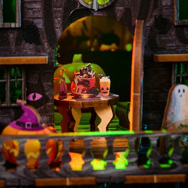 Miniature House Kit - Halloween Night